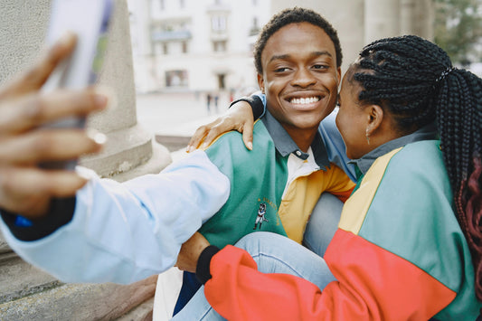 9 Subtle Green Flags to Look for in a Healthy Relationship